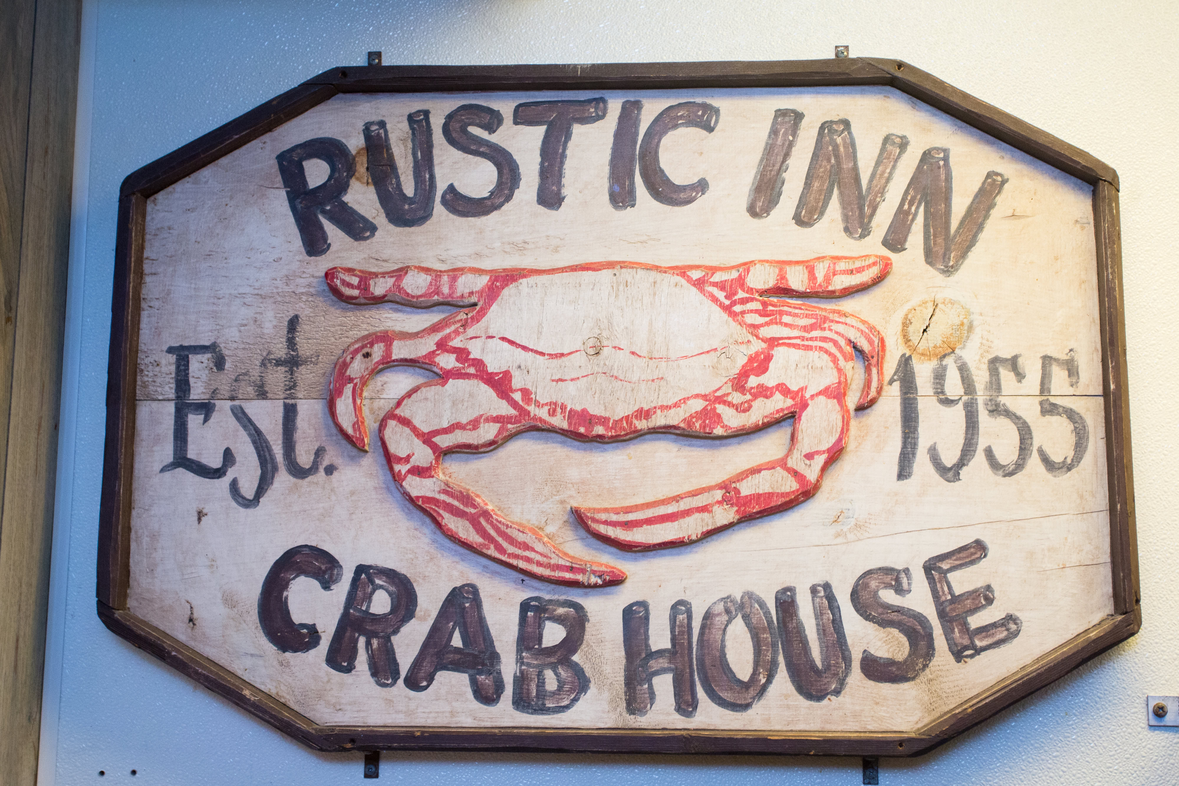 Rustic Inn Sign